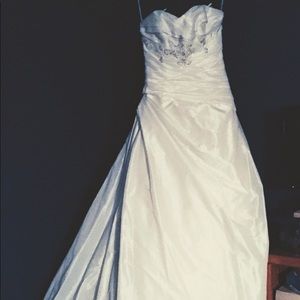 Wedding gown